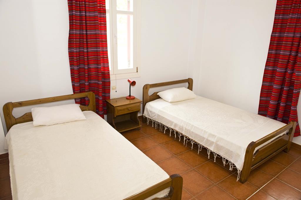 villa_pandora_first_floor_single_beds_room